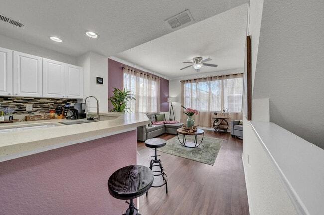 Building Photo - 10056 Montague St