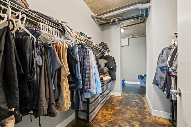 Building Photo - 150 E Robinson St