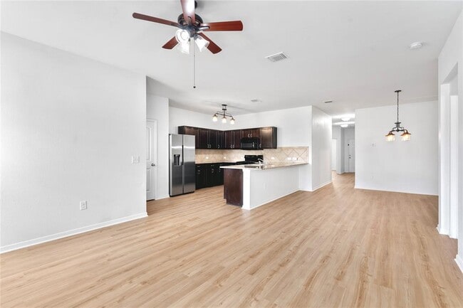 Building Photo - 1407 Brashear Ct
