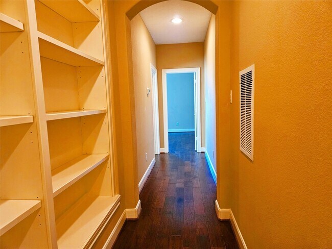 Building Photo - 5434 Faircreek Ln