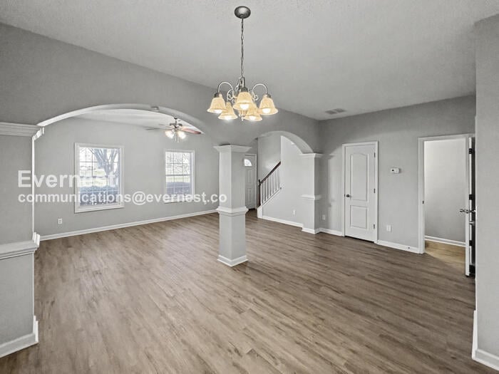 Building Photo - 8596 Thomas Rd