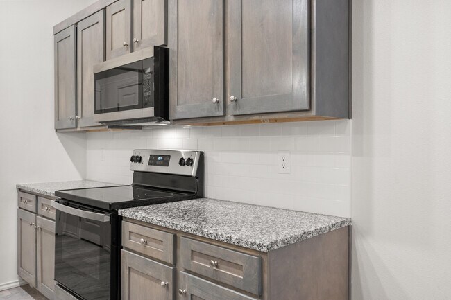 Building Photo - 1122 N 7th St