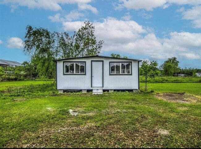 Building Photo - 1228 TX-73