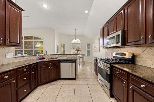 Building Photo - 19914 Sagebrush Cove