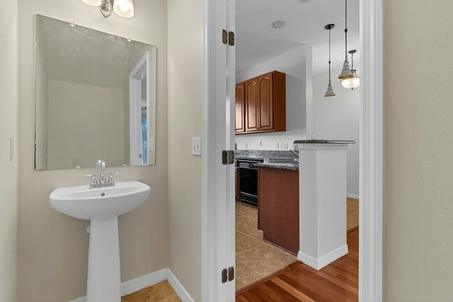 Building Photo - 5404 Paradise Cay Cir