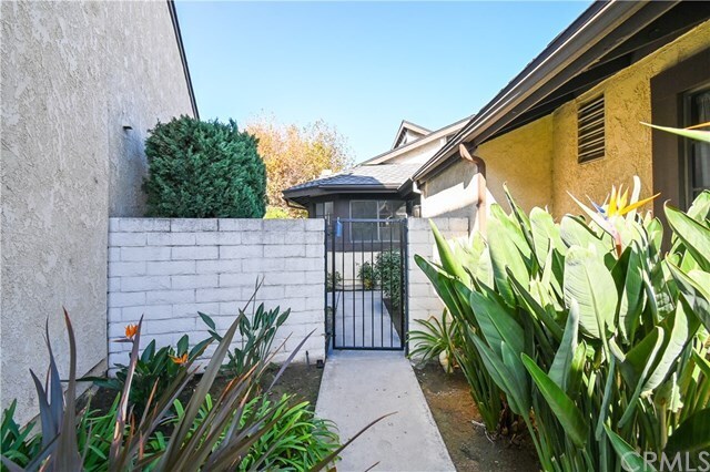 Building Photo - 1131 N Outrigger Way