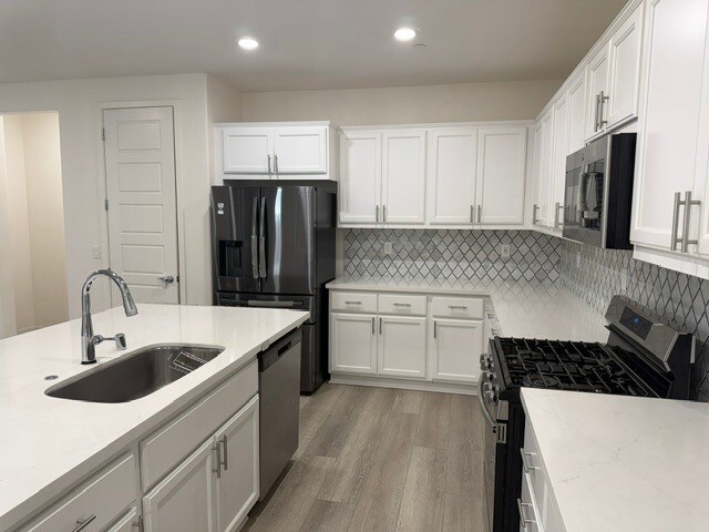 Building Photo - Gorgeous Lathrop 4 Bedroom 3 Bathroom plus a loft area home