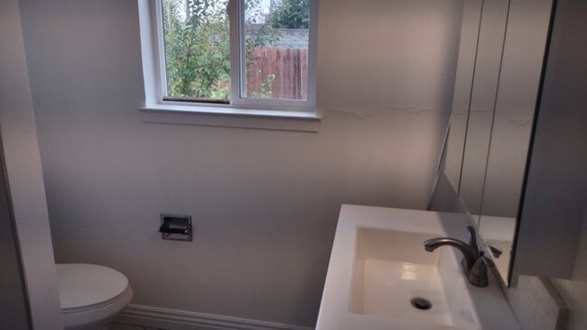 Building Photo - 5800 48th Ave