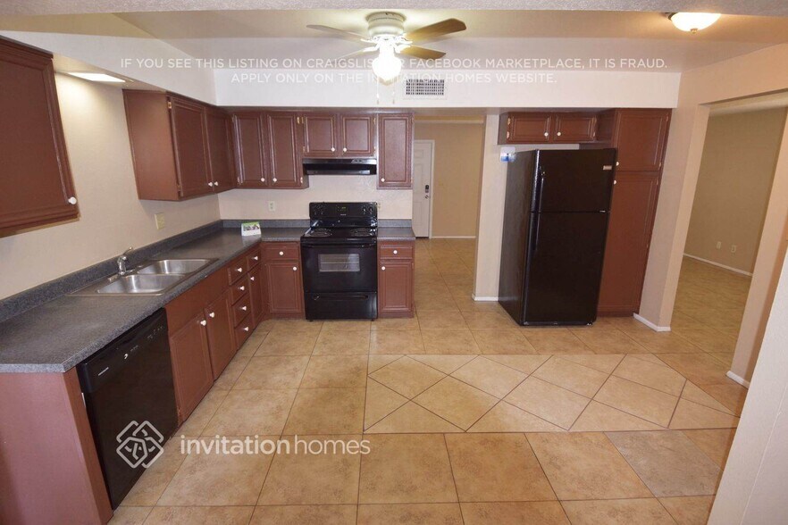 Building Photo - 7724 W Pierson St