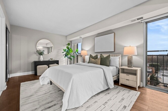 Building Photo - 700 7th St SW