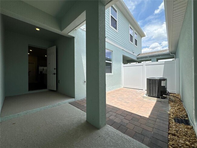 Building Photo - 16308 Hamlin Hills Rd