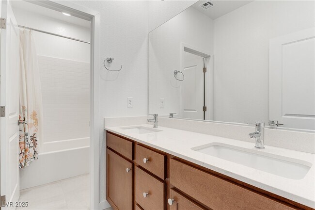 Building Photo - 6333 Redstone Hls Dr