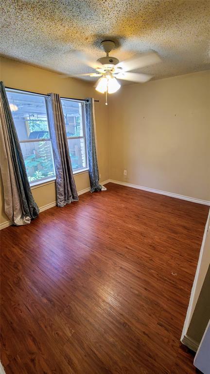 Building Photo - 1907 Robbins Pl