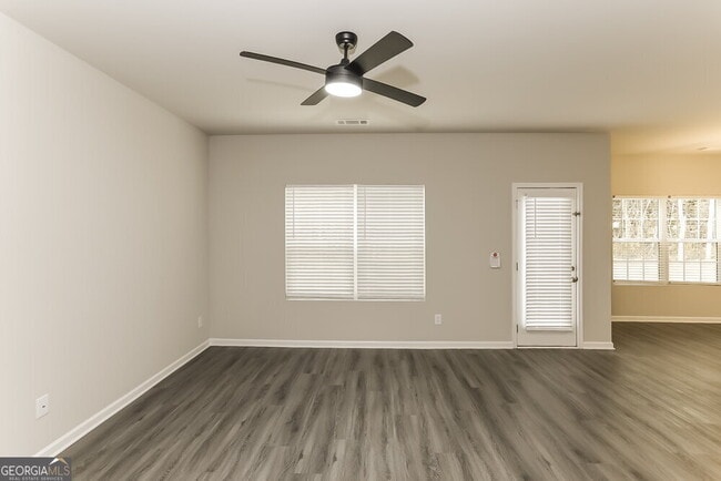 Building Photo - 118 Mineral Springs Ln