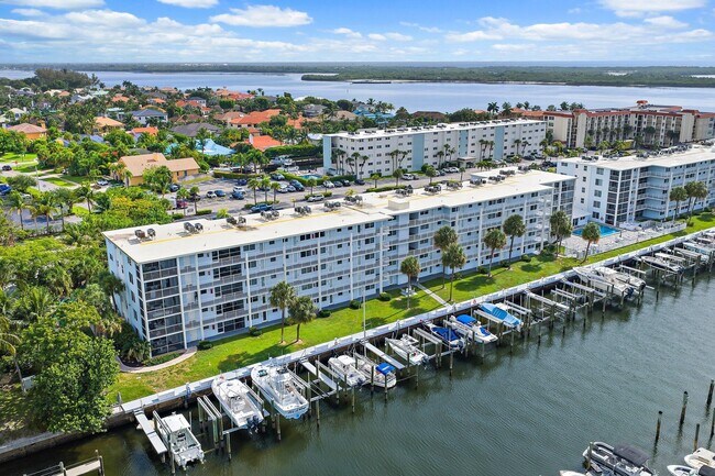 Building Photo - 108 Paradise Harbour Blvd