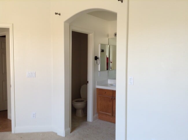 Building Photo - Darling 3 bedroom in Wingfield Springs