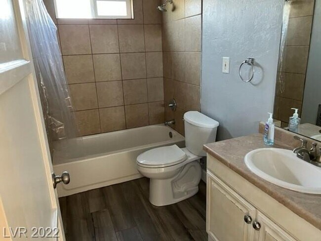 Building Photo - Charming 3-Bedroom Henderson Home with RV Parking!!