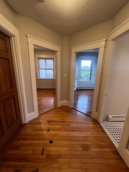 Building Photo - 30 Hancock St