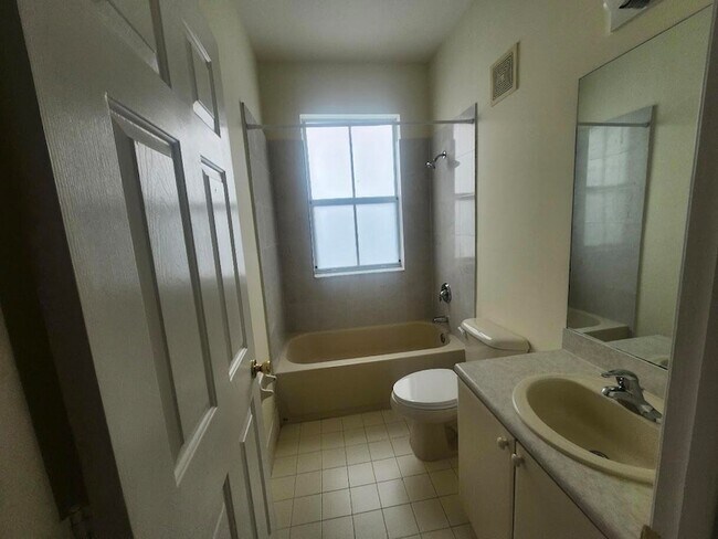 Building Photo - 3408 Shoma Dr