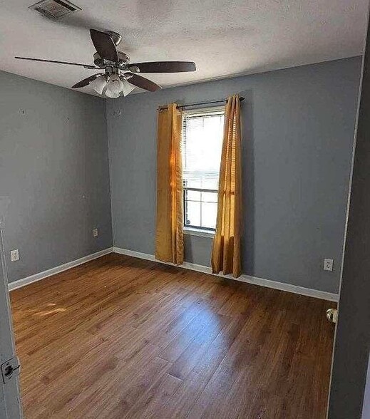 Building Photo - 715 Cherub Ct