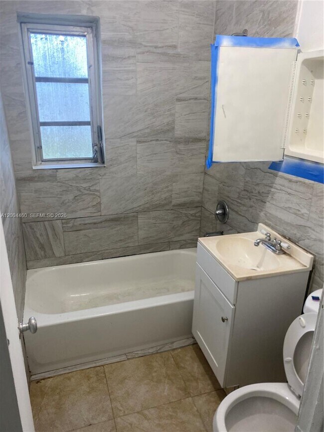 Building Photo - 1070 NW 147th St