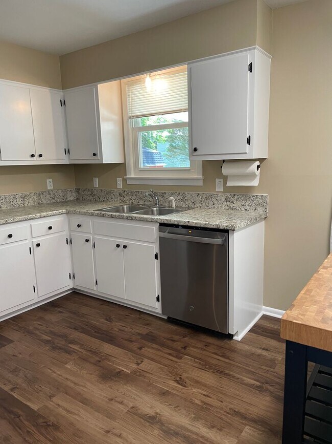 Building Photo - LOCATION, LOCATION Sherwood Park