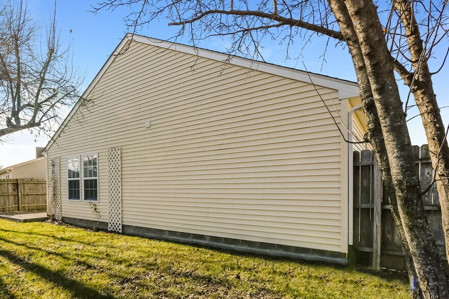 Building Photo - 2217 Westmere Dr