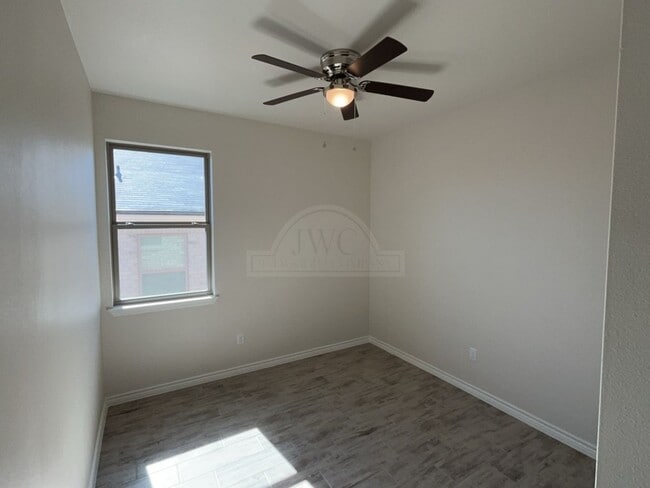 Building Photo - 5102 Rose Petal Ct