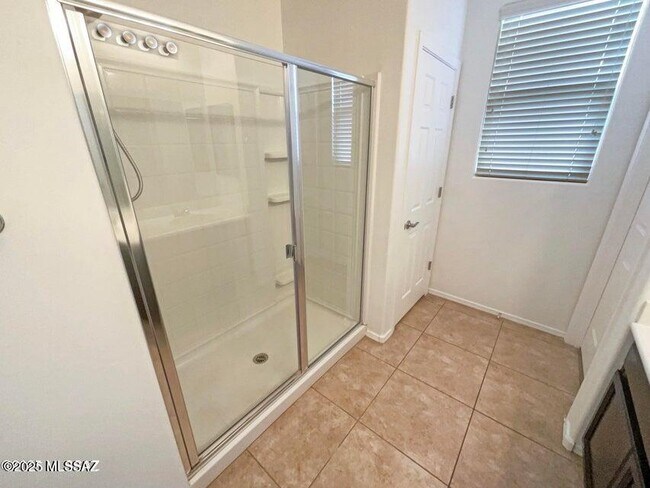 Building Photo - 58834 BRANDING IRON Ct