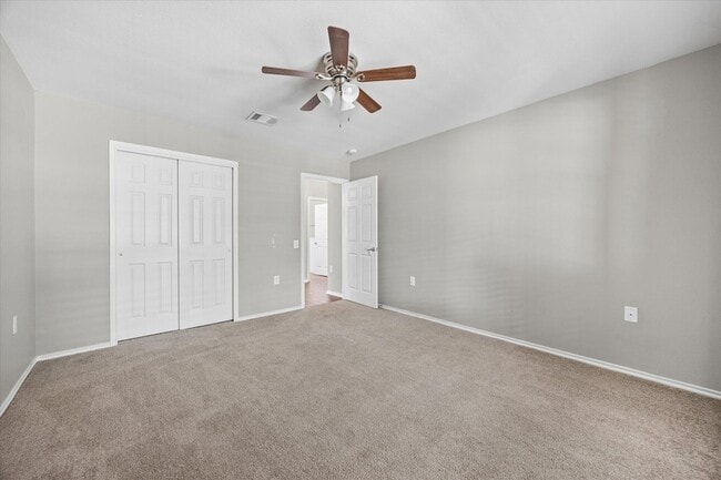 Building Photo - 9025 Sun Shower Bend