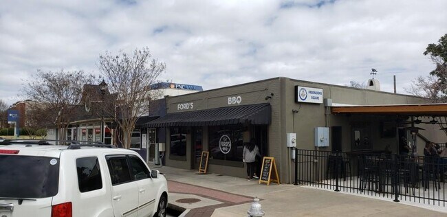 Building Photo - 2462 Lehaven Dr