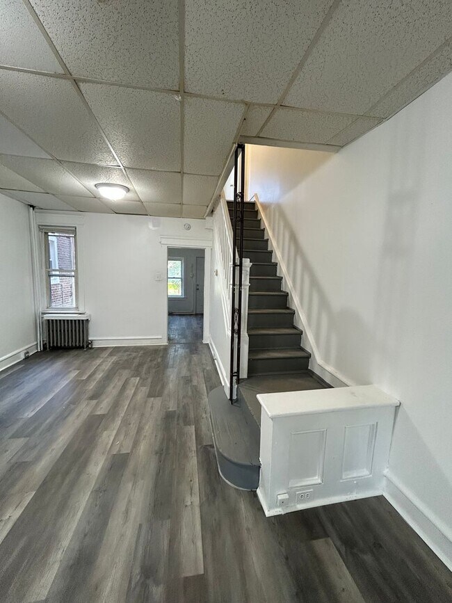 Building Photo - 1243 Dayton St
