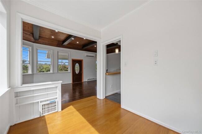 Building Photo - 3404 Mohegan Ave