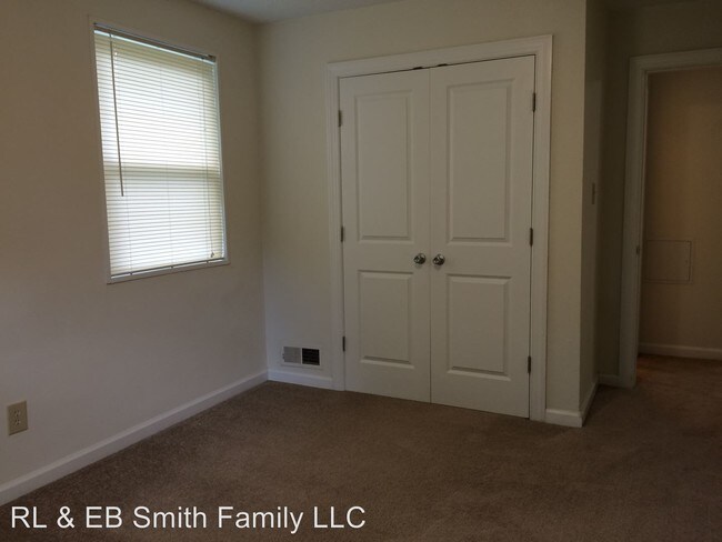 Building Photo - 205 Dawson Ave