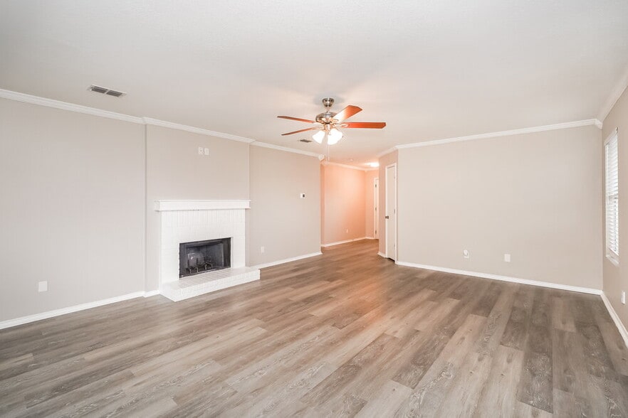 Building Photo - 2931 Volturno Dr