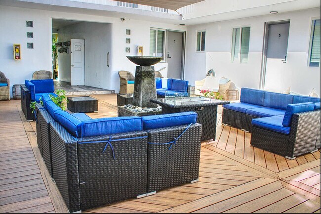 Building Photo - 329 Madison St