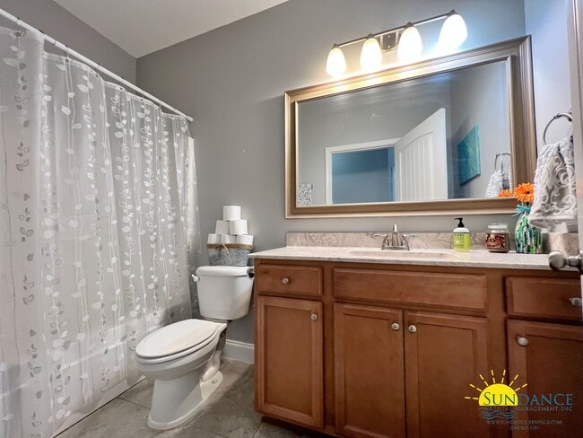 Building Photo - Beautiful 4 Bedroom Home in Niceville!