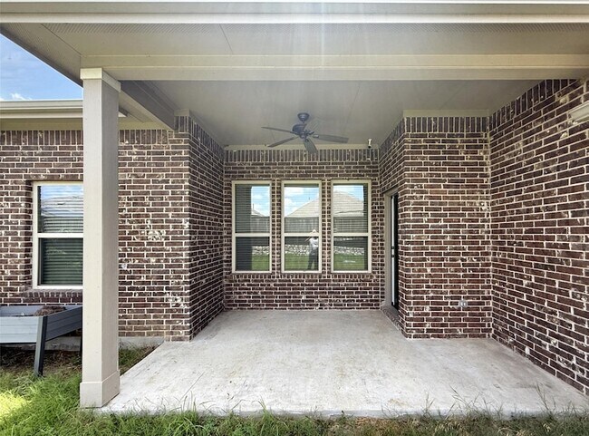 Building Photo - 6111 Gloucester Dr