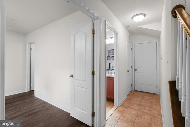 Building Photo - 9624 Westerdale Dr