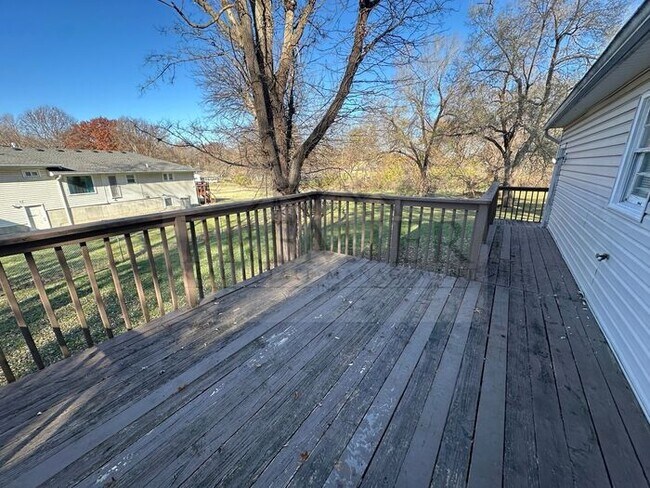 Building Photo - 7716 Crisp Ave