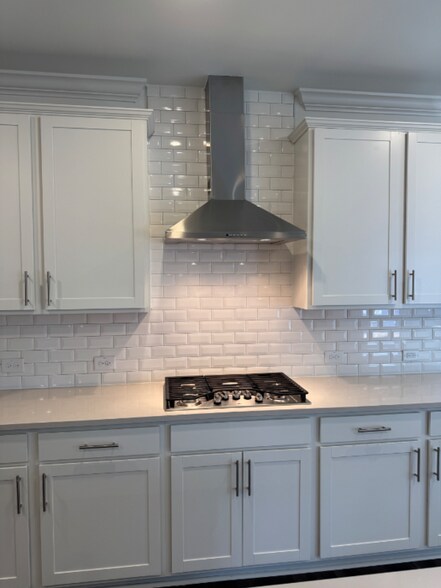 Building Photo - 913 Crossbill Dr
