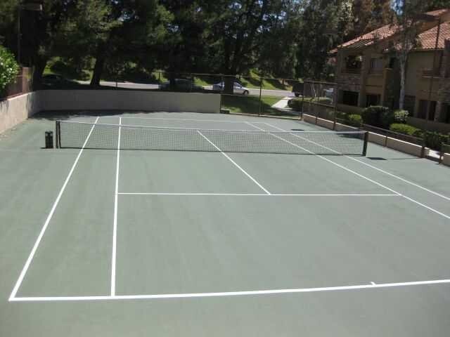 Building Photo - RB Luxury 2 Br Townhome 2 car spots Laundry $3190 TEXT 760-715-5861