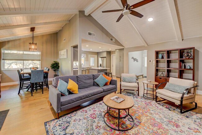 Building Photo - 2713 Bryonhall Dr