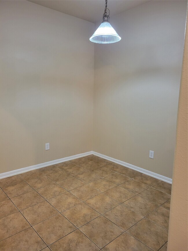 Building Photo - 13411 Forest Pines Village Ln