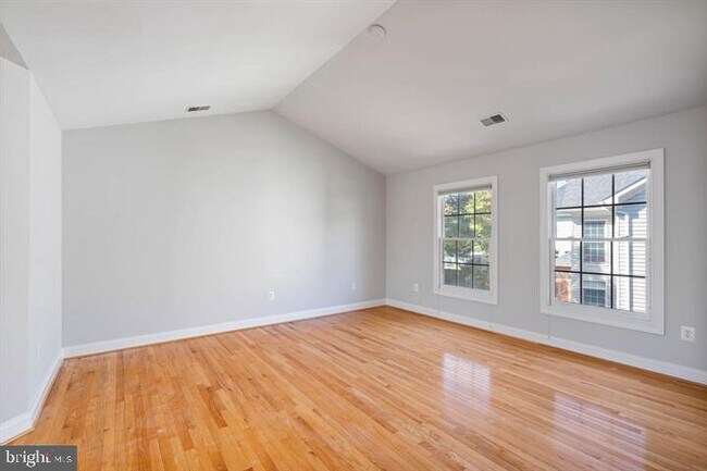 Building Photo - 2038 Madrillon Rd