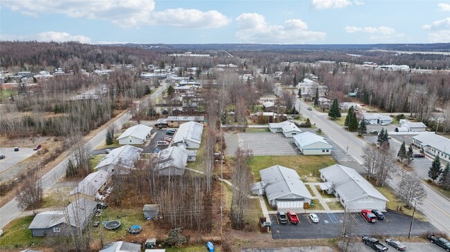 Building Photo - 131 Shady Ln