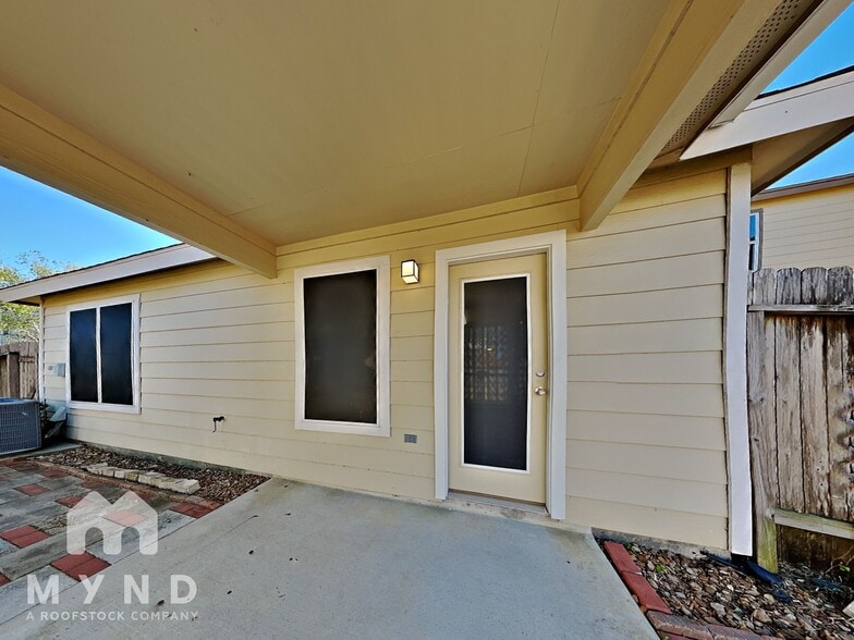 Building Photo - 8135 Villandry Ln