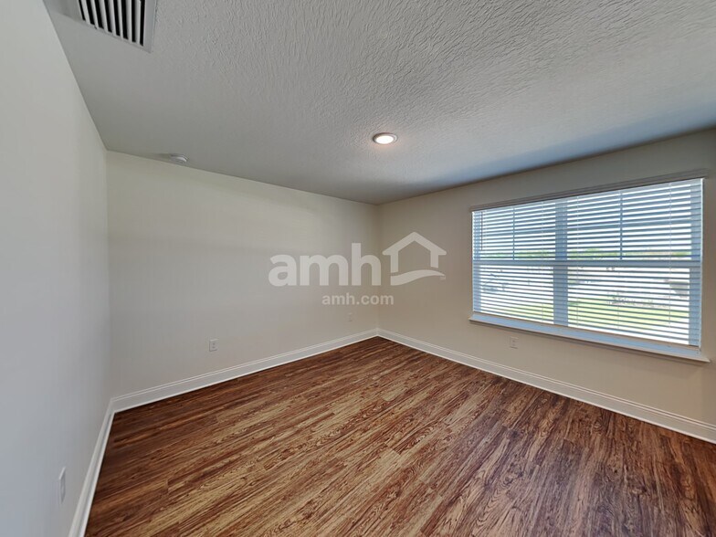 Building Photo - 1026 Summer Stone Lp