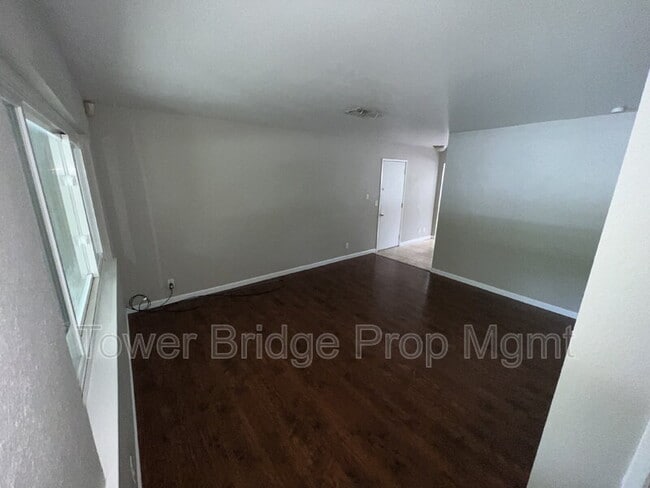 Building Photo - 6306 Trajan Dr