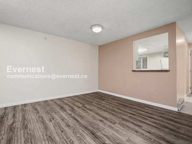 Building Photo - 9398 Redmond - Woodinville Rd NE